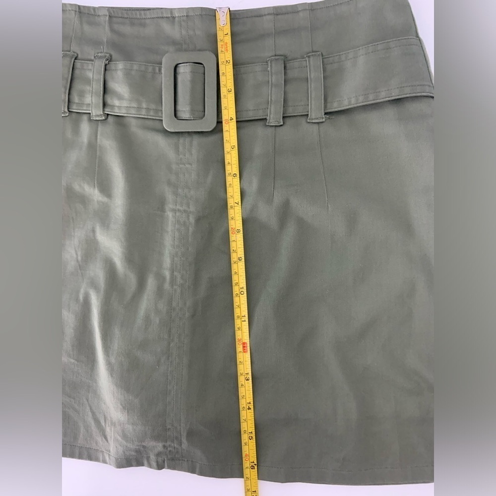 Y2K Buckle Mini Skort Women’s 4 Army Green - Picture 13 of 15